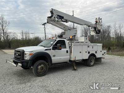 Altec AT40 M, 45 ft, Articulating & Telescopic Material Handling Bucket Truck