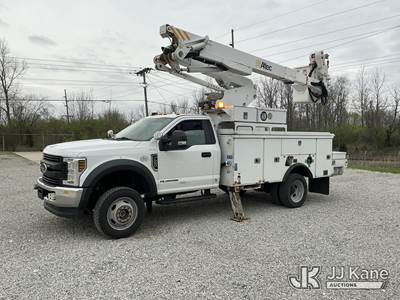 Altec AT41M, 46 ft, Articulating & Telescopic Material Handling Bucket Truck