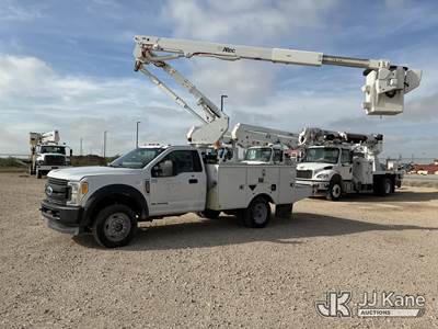Altec AT40G, 45 ft, Articulating & Telescopic Bucket Truck