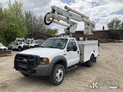 Altec AT37G, 42 ft, Articulating & Telescopic Bucket Truck