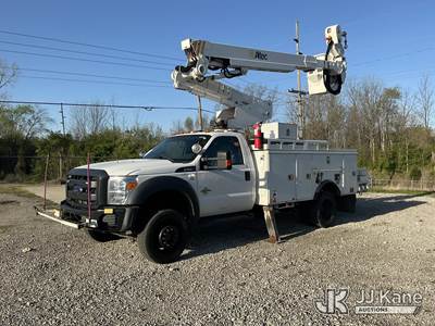 Altec AT40 M, 45 ft, Articulating & Telescopic Material Handling Bucket Truck