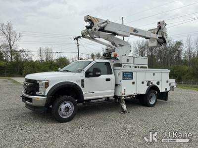 Altec AT41M, 46 ft, Articulating & Telescopic Material Handling Bucket Truck
