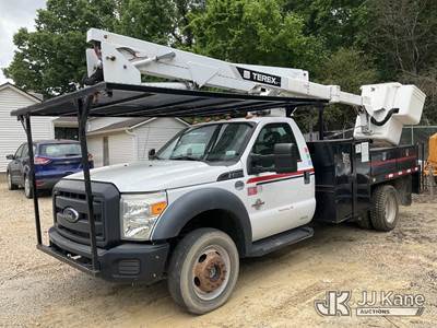 Ford F-550 Boom / Bucket Truck