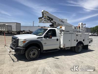 Ford F-550 Boom / Bucket Truck