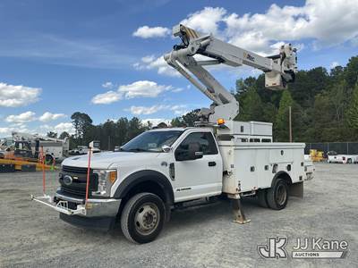 Altec AT41MH, 46 ft, Articulating & Telescopic Material Handling Bucket Truck