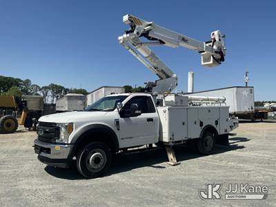 Altec AT41-MH, 46 ft, Articulating & Telescopic Material Handling Bucket Truck