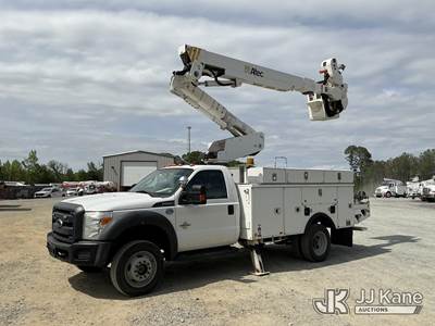 Altec AT40-MH, 45 ft, Articulating & Telescopic Material Handling Bucket Truck