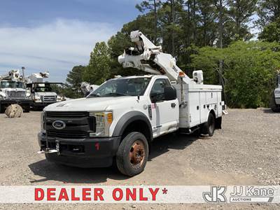 Altec AT41M, 46 ft, Articulating & Telescopic Material Handling Bucket Truck