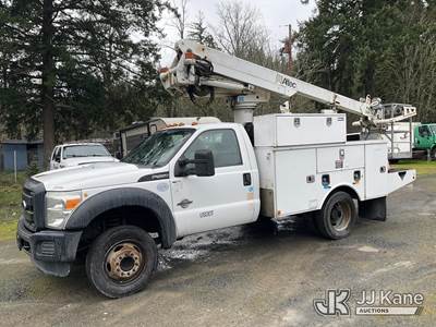 Altec AT235, 40 ft, Articulating & Telescopic Non-Insulated Bucket Truck