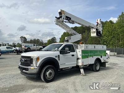 Altec AT40-MH, 45 ft, Articulating & Telescopic Material Handling Bucket Truck