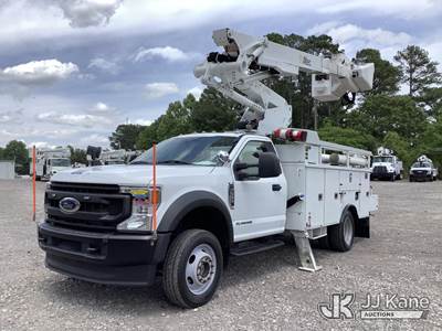 Altec AT41M, 46 ft, Articulating & Telescopic Material Handling Bucket Truck
