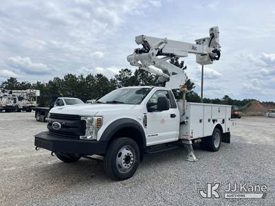Altec AT41M, 45 ft, Articulating & Telescopic Material Handling Bucket Truck