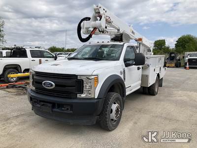 Altec AT40G, 45 ft, Articulating & Telescopic Bucket