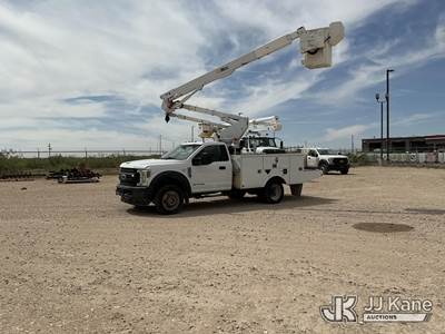 Altec AT40G, 45 ft, Articulating & Telescopic Bucket Truck