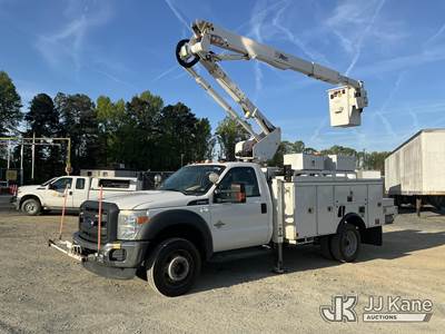 Altec AT40G, 45 ft, Articulating & Telescopic Bucket Truck