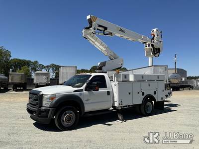 Altec AT40-MH, 45 ft, Articulating & Telescopic Bucket Truck