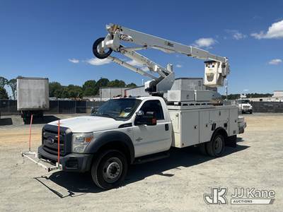 Altec AT40G, 45 ft, Articulating & Telescopic Bucket Truck