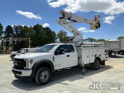 Altec AT41-MH, 46 ft, Articulating & Telescopic Material Handling Bucket Truck