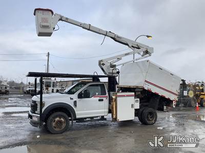 Versalift SST-40-EIH-01, 45 ft, Articulating & Telescopic Bucket Truck