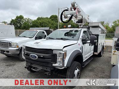 Altec AT40G, 45 ft, Articulating & Telescopic Bucket Truck