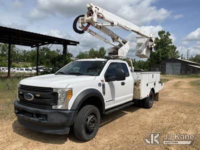 Altec AT40G, 45 ft, Articulating & Telescopic Bucket Truck