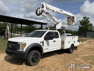 Altec AT40G, 45 ft, Articulating & Telescopic Bucket