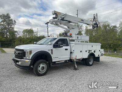 Altec AT41M, 46 ft, Articulating & Telescopic Material Handling Bucket Truck