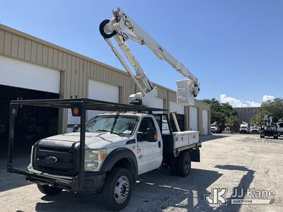 Altec AT40G, 45 ft, Articulating & Telescopic Bucket Truck