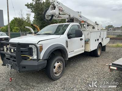 Altec AT40G, 45 ft, Articulating & Telescopic Bucket Truck
