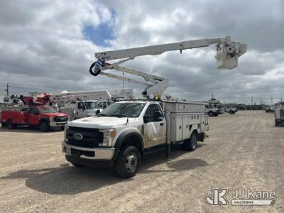 Altec AT40G, 45 ft, Material Handling Bucket Truck