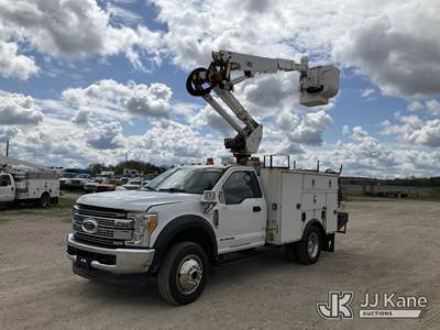 Altec AT37G, 42 ft, Articulating & Telescopic Bucket Truck