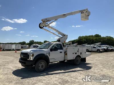 Altec AT40G, 45 ft, Articulating & Telescopic Bucket Truck