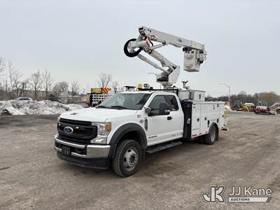 Altec AT40G, 45 ft, Articulating & Telescopic Bucket Truck