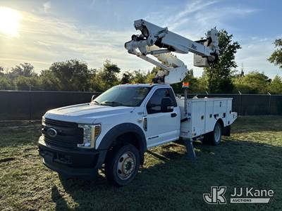 Altec AT41M, 45 ft, Articulating & Telescopic Material Handling Bucket Truck