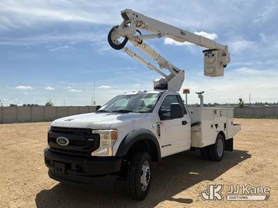 Altec AT40G, 45 ft, Articulating & Telescopic Bucket Truck