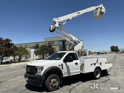 Altec AT40G, 45 ft, Articulating & Telescopic Bucket Truck
