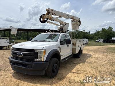 Altec AT40G, 45 ft, Articulating & Telescopic Bucket Truck