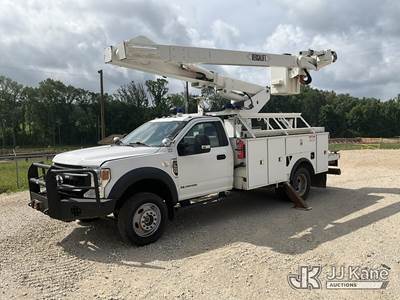 Versalift VO40MHI01, 45 ft, Over-Center Material Handling Bucket Truck