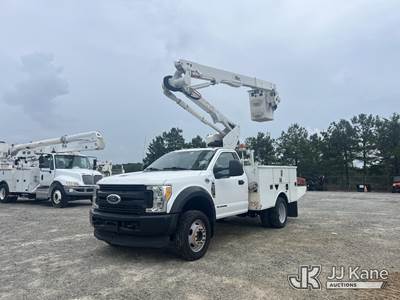 Altec AT40G, 45 ft, Articulating & Telescopic Bucket Truck