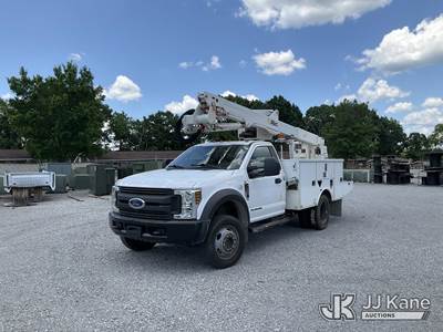 Altec AT40G, 45 ft, Articulating & Telescopic Bucket Truck