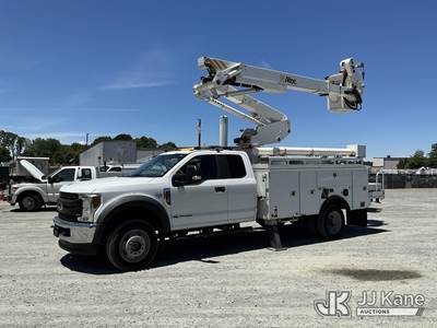 Altec AT41M, 46 ft, Articulating & Telescopic Material Handling Bucket Truck