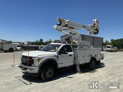 Altec AT41-MH, 46 ft, Articulating & Telescopic Material Handling Bucket Truck