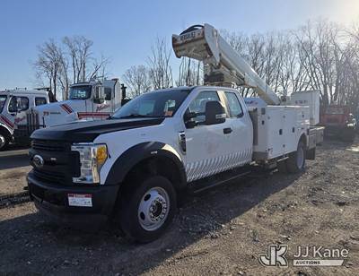 Versalift VST-40I, 45 ft, Articulating & Telescopic Bucket Truck