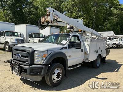 Altec AT40G, 45 ft, Articulating & Telescopic Bucket Truck