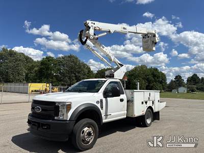 Altec AT40G, 45 ft, Articulating & Telescopic Bucket Truck