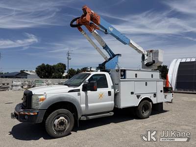Altec AT37-G, 42 ft, Articulating & Telescopic Bucket Truck