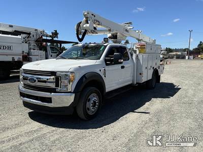 Altec AT40G, 45 ft, Articulating & Telescopic Bucket Truck