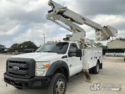 Altec AT41M, 45 ft, Articulating & Telescopic Material Handling Bucket Truck