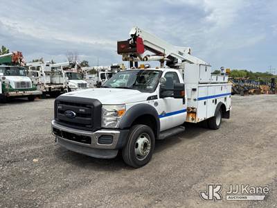 Versalift SST40EIH-01, 45 ft, Articulating & Telescopic Bucket Truck