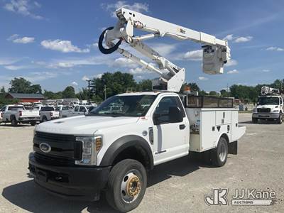 Altec AT40G, 45 ft, Articulating & Telescopic Elevator Bucket Truck